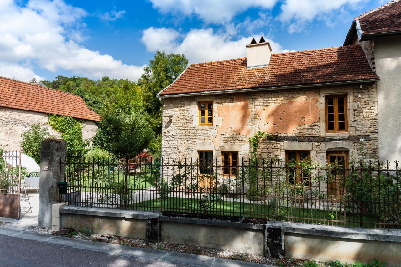 Relais De La Fontaine - Maison De Charme Cunfin Exteriör bild